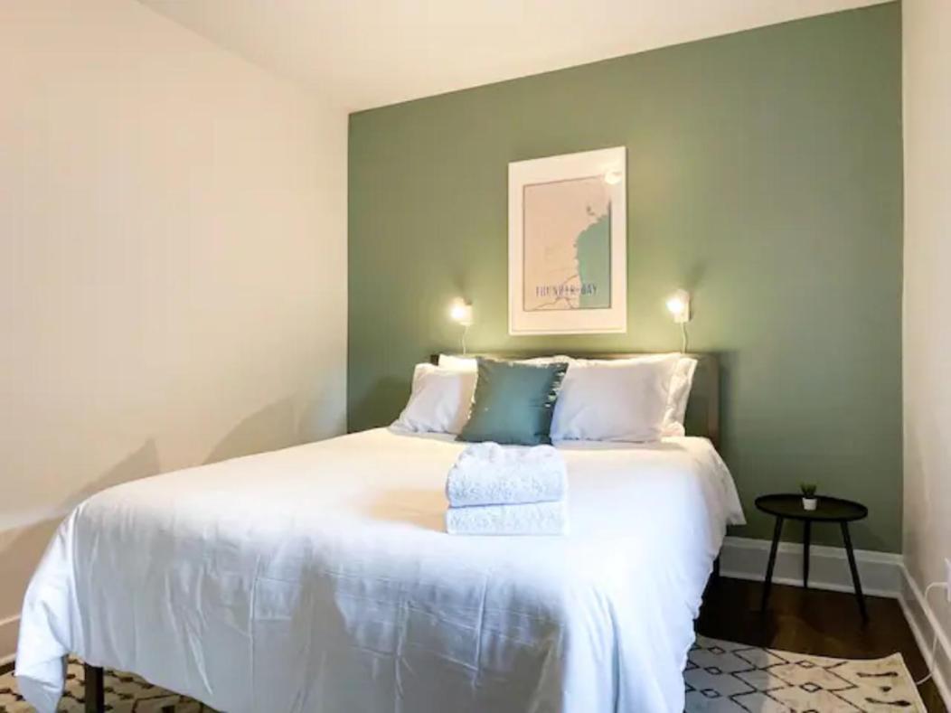 Lake Superior Boutique Hotel ธันเดอร์เบย์ ภายนอก รูปภาพ